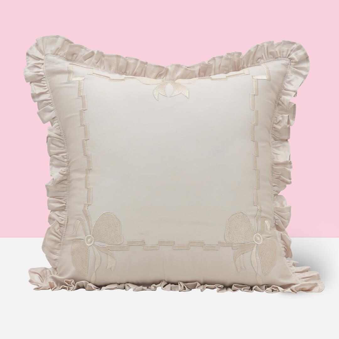 Misty Cream Cushion